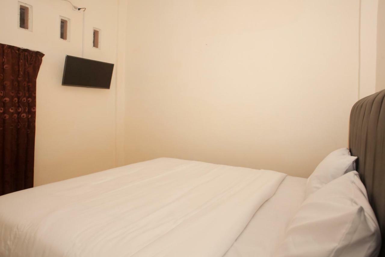 Oyo 1752 Hotel Wisata Kisaran Екстер'єр фото